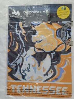 Garden FLAG University of Tennessee Team Yard Justin Patten Smokey Mascot New